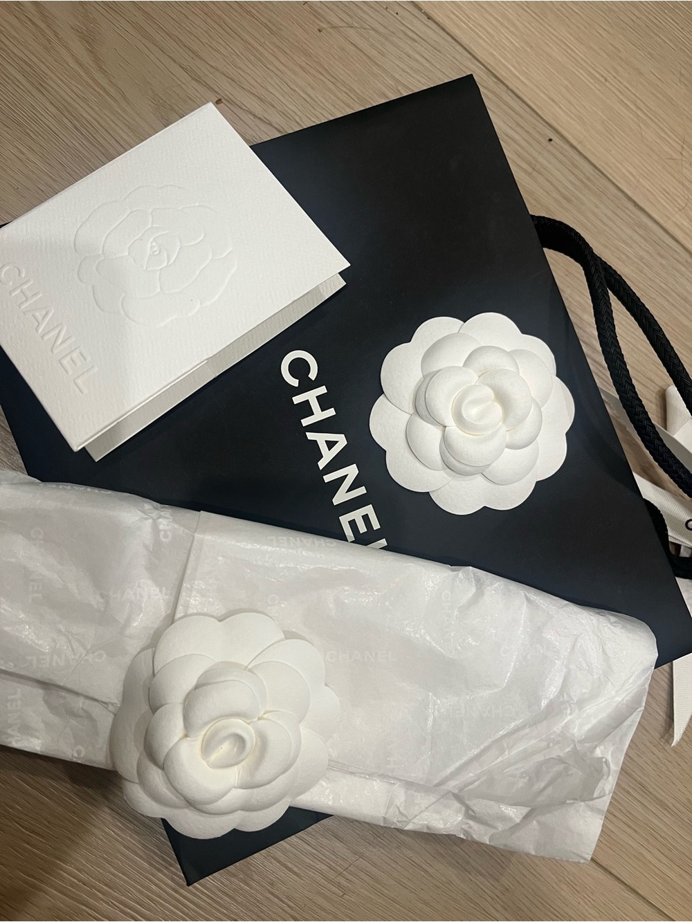 CHANEL Ecru and Black Silk Scarf with CC Motif - Picture 2 of 3